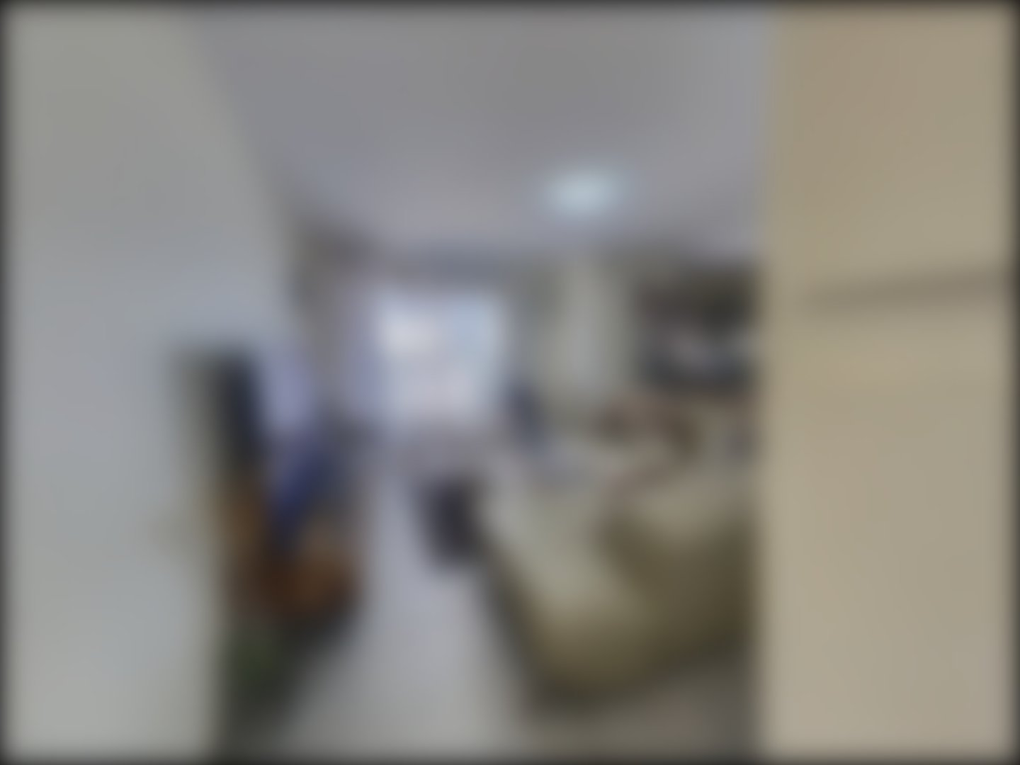 loading blurry tour image