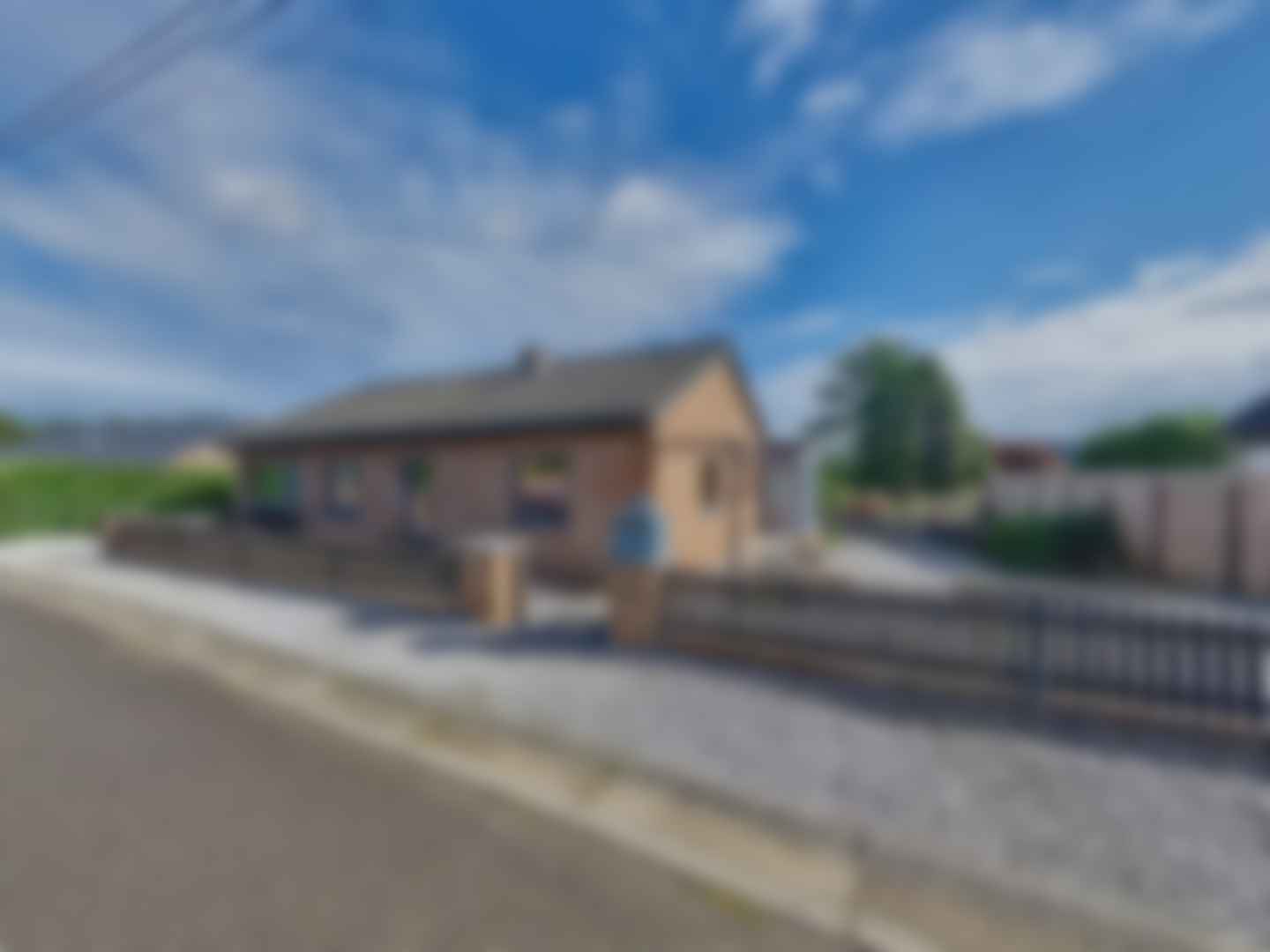 loading blurry tour image