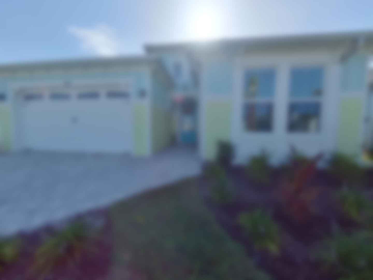 loading blurry tour image