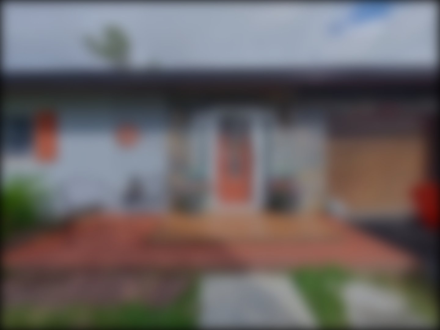 loading blurry tour image