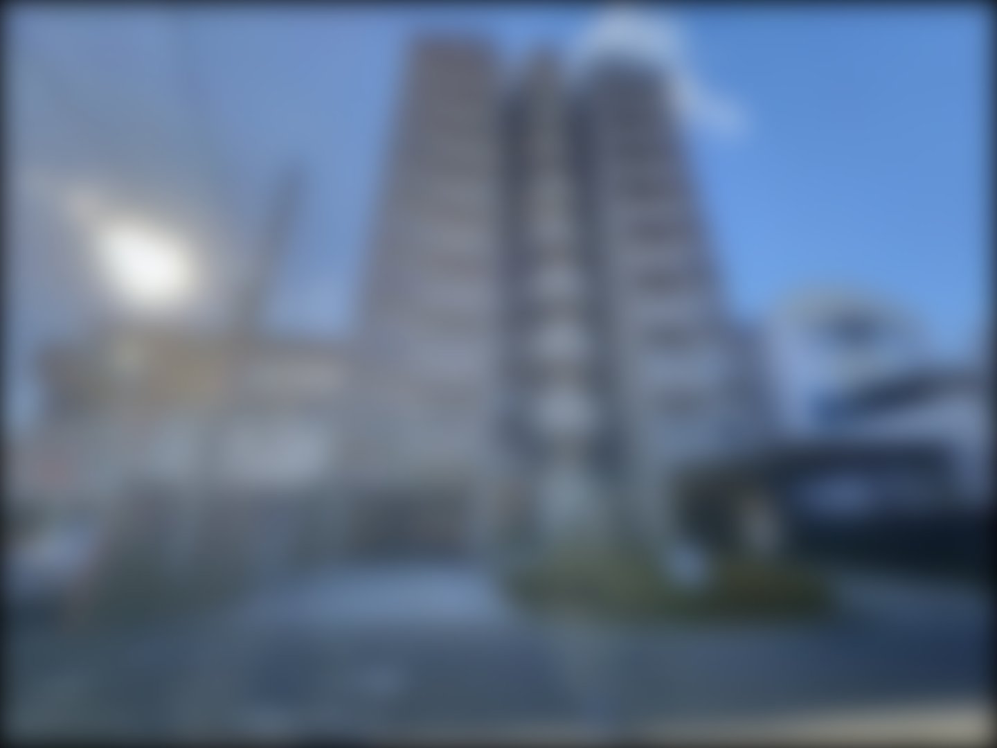 loading blurry tour image