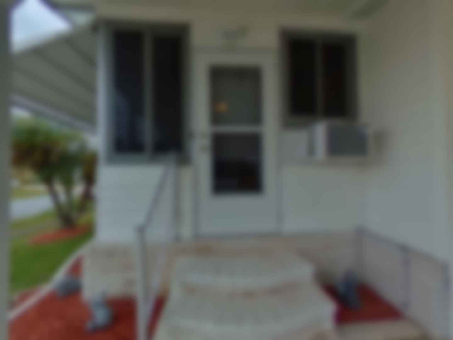 loading blurry tour image