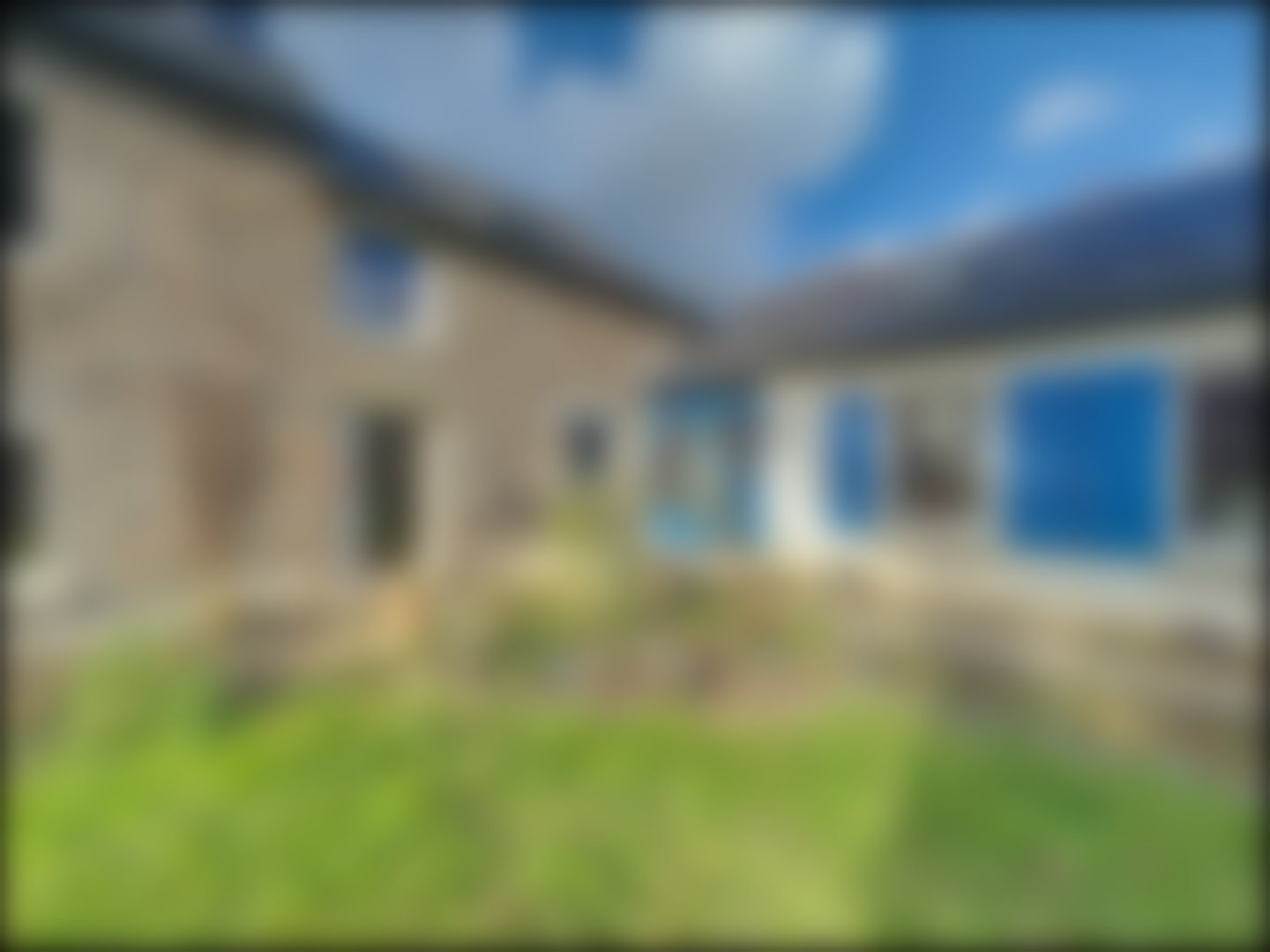 loading blurry tour image