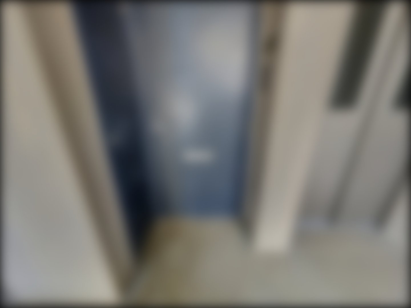 loading blurry tour image