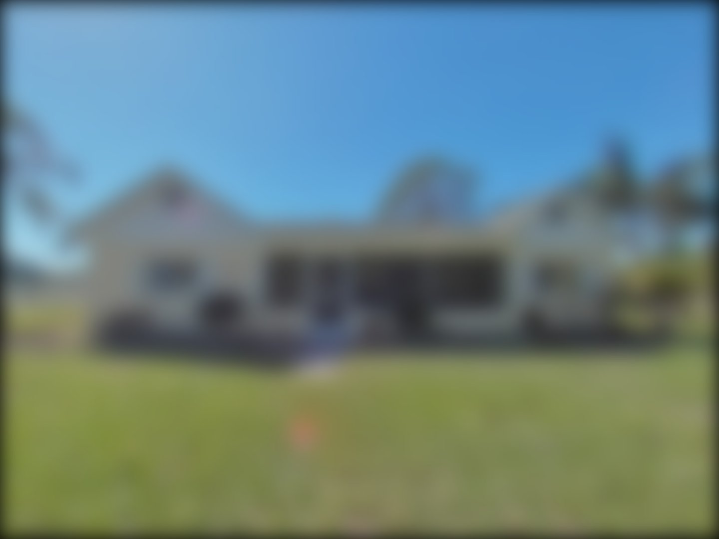 loading blurry tour image