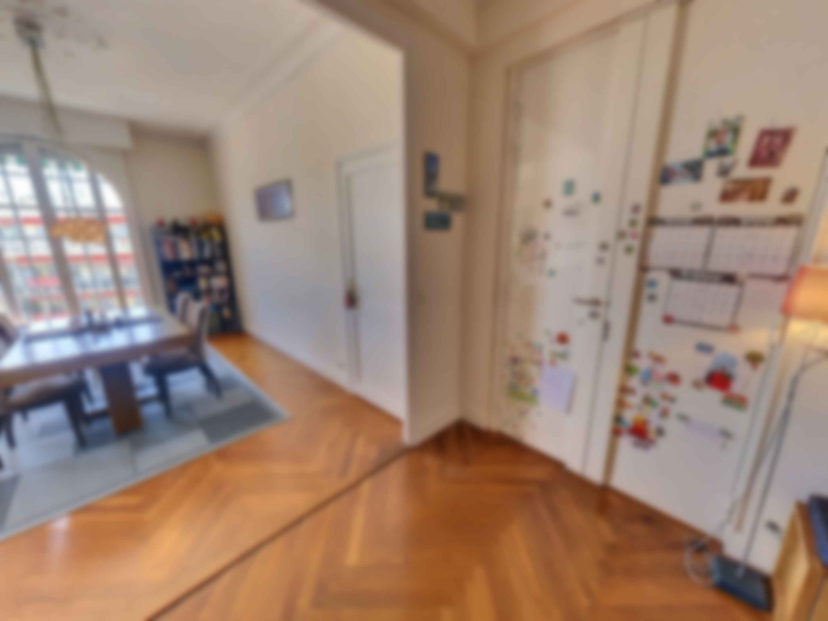 loading blurry tour image