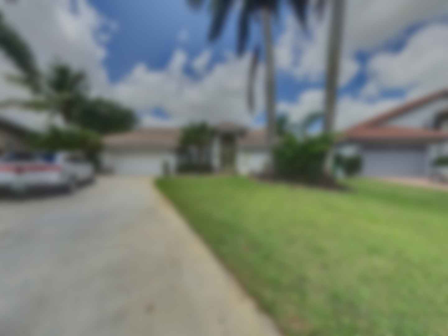 loading blurry tour image