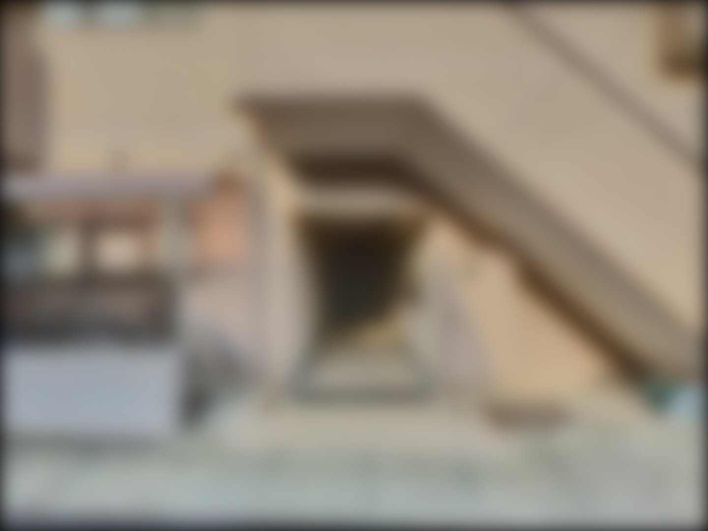 loading blurry tour image