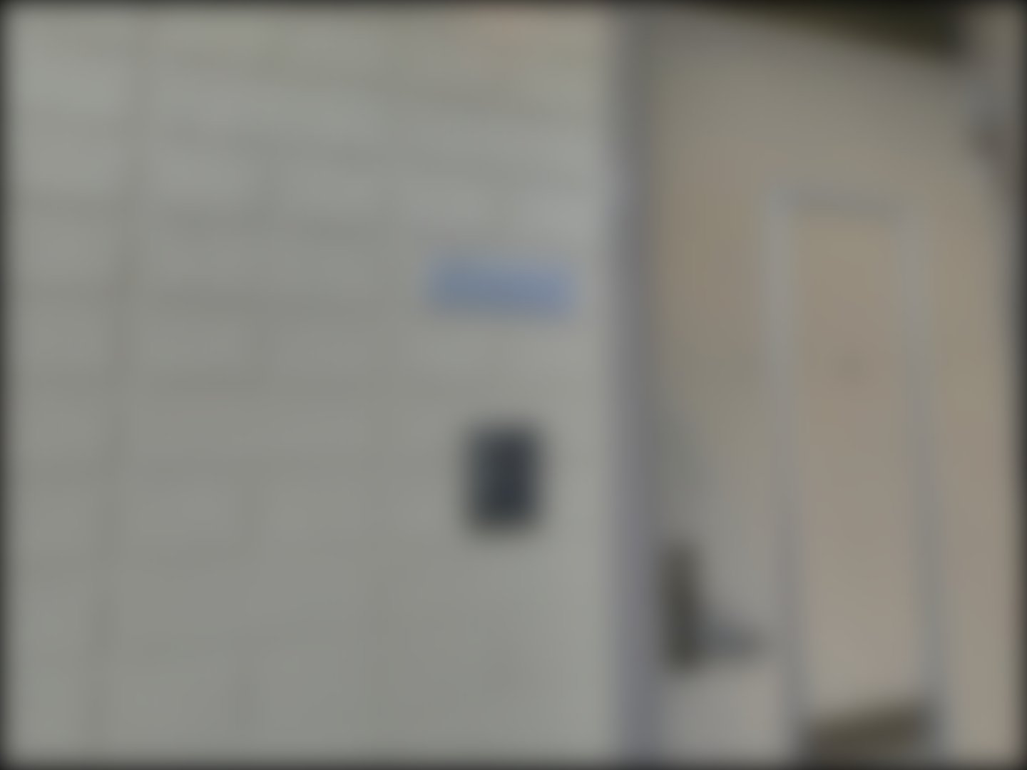 loading blurry tour image