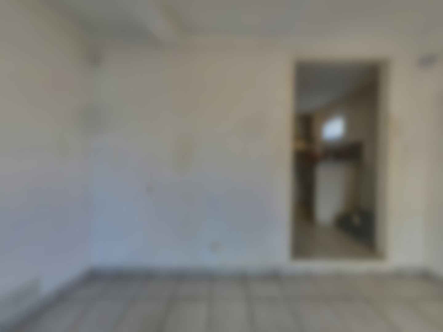 loading blurry tour image