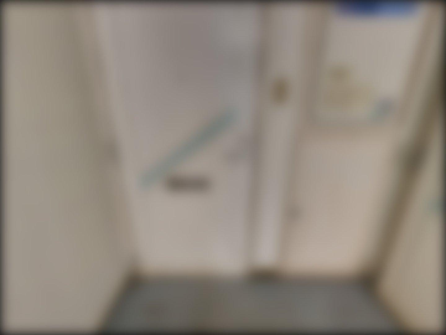 loading blurry tour image