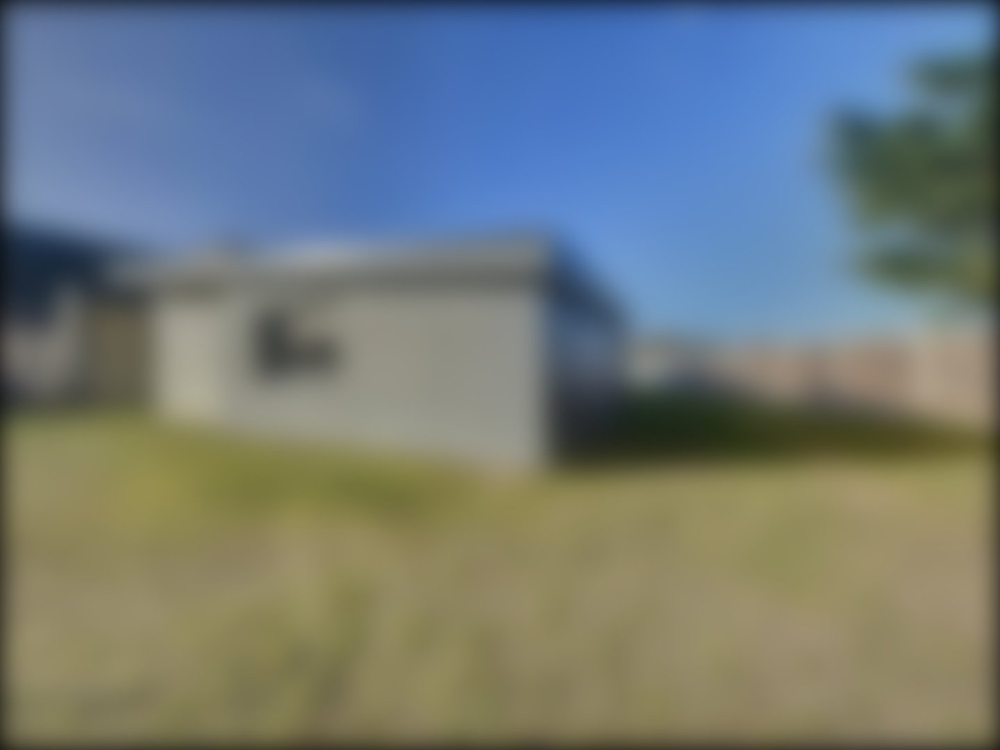 loading blurry tour image