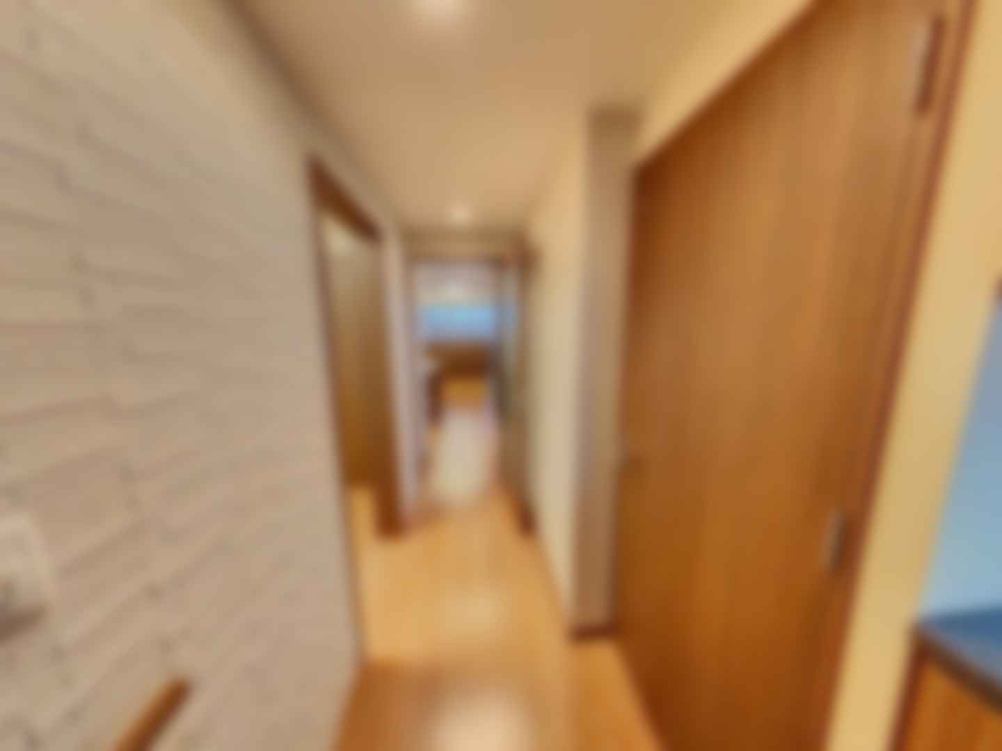 loading blurry tour image