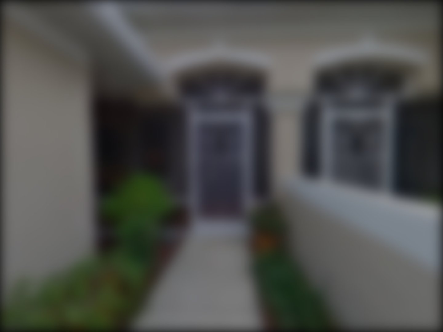 loading blurry tour image