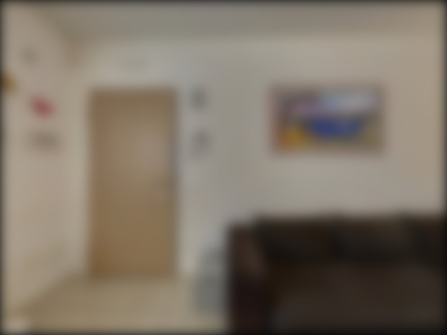 loading blurry tour image