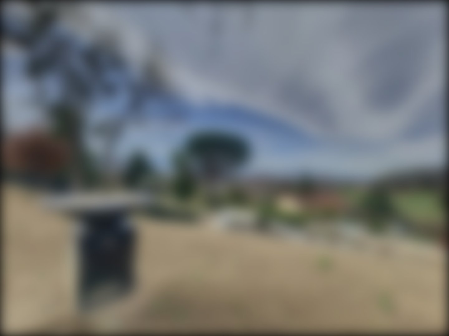 loading blurry tour image