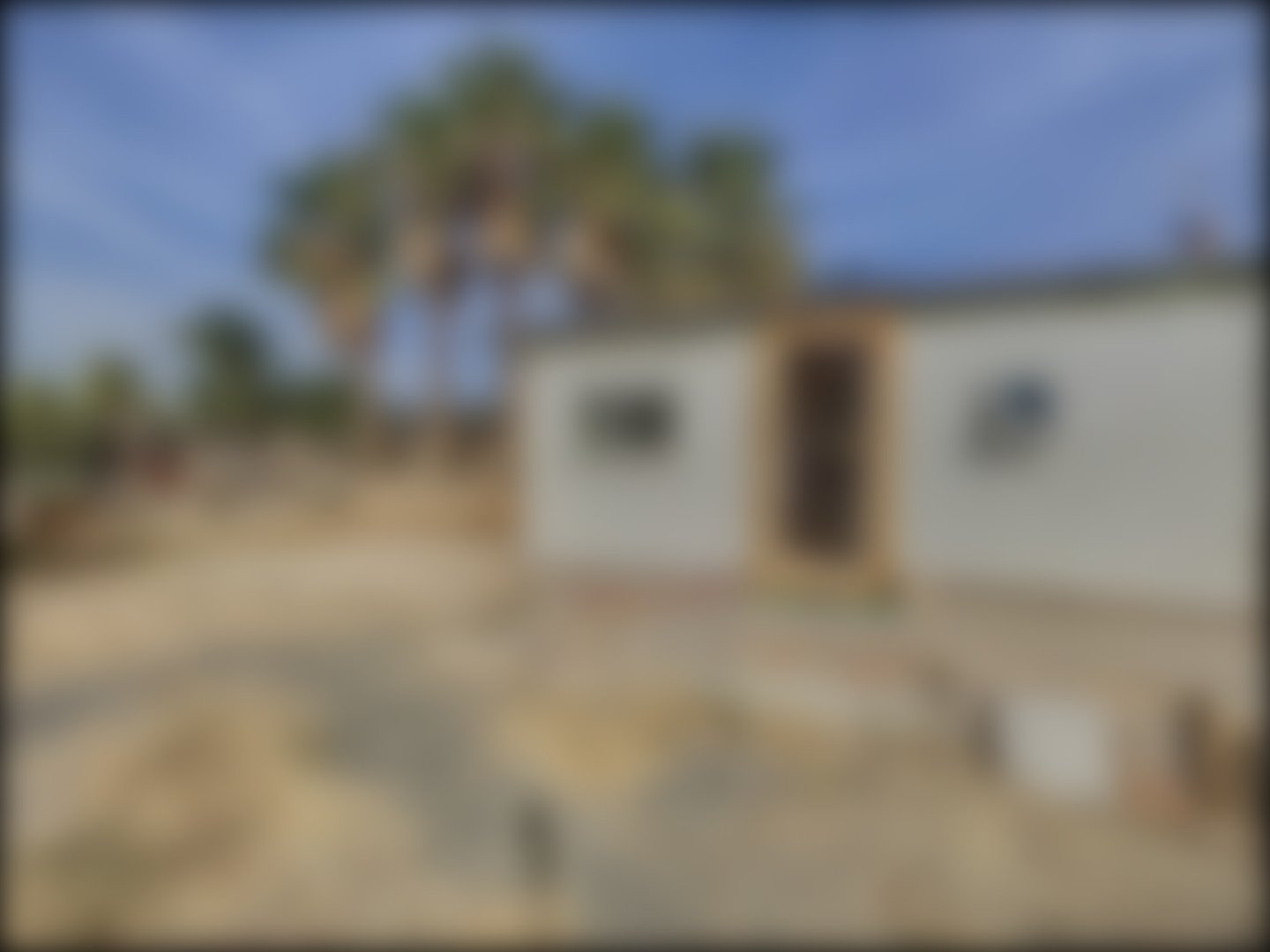 loading blurry tour image