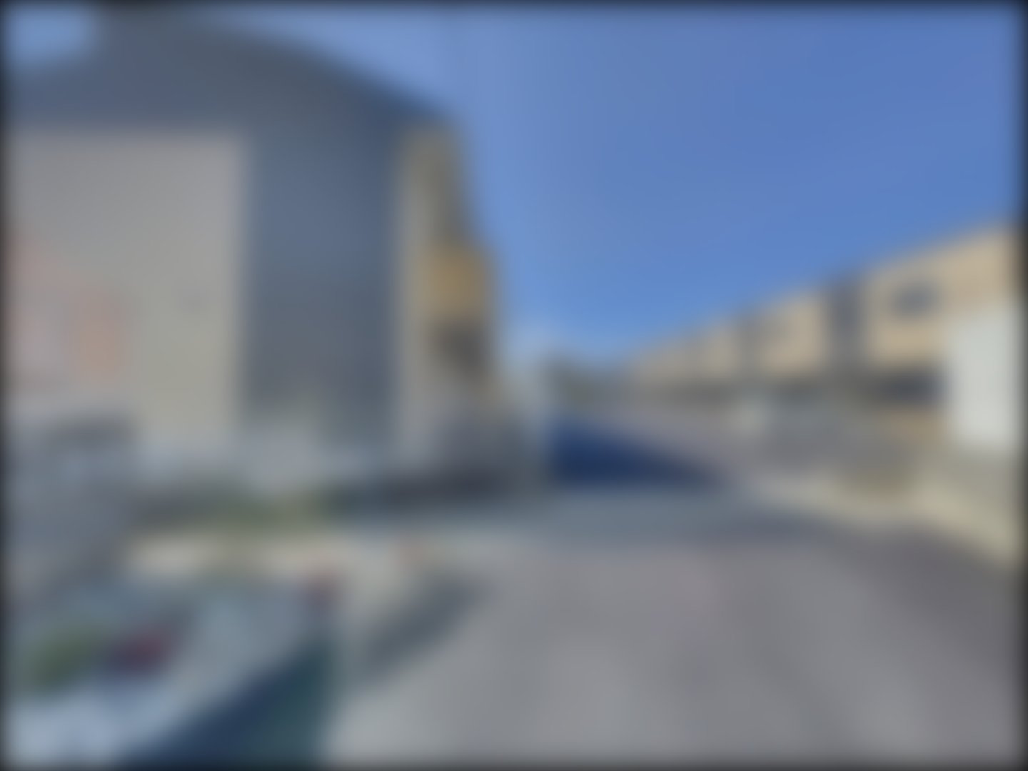 loading blurry tour image