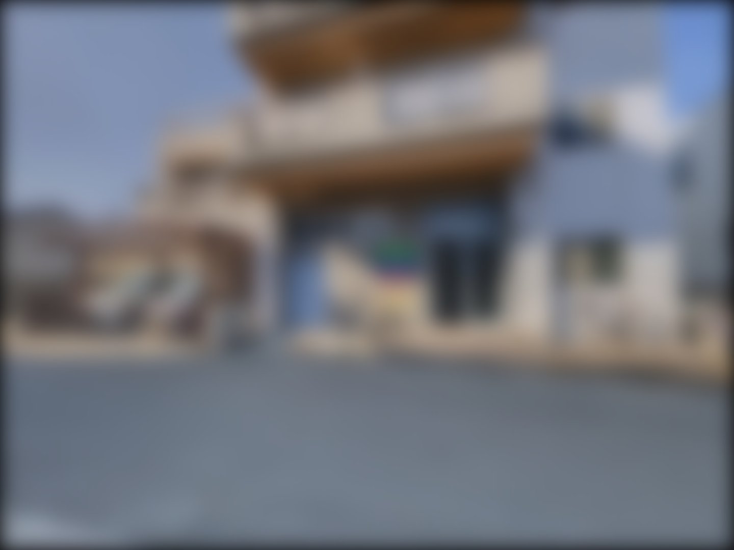 loading blurry tour image