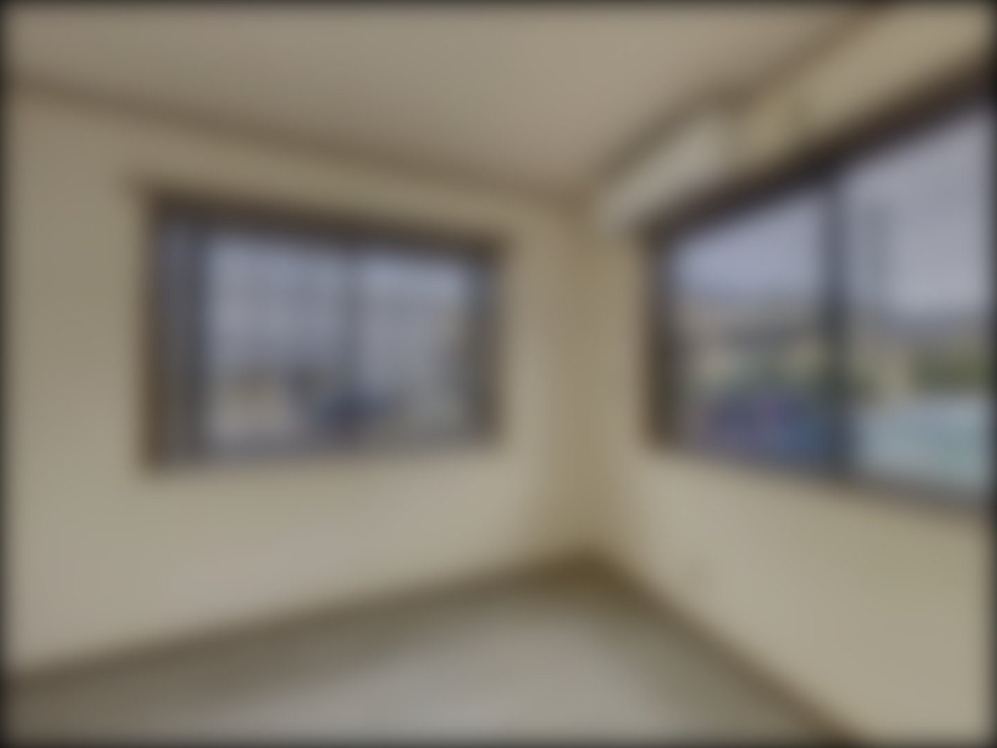 loading blurry tour image