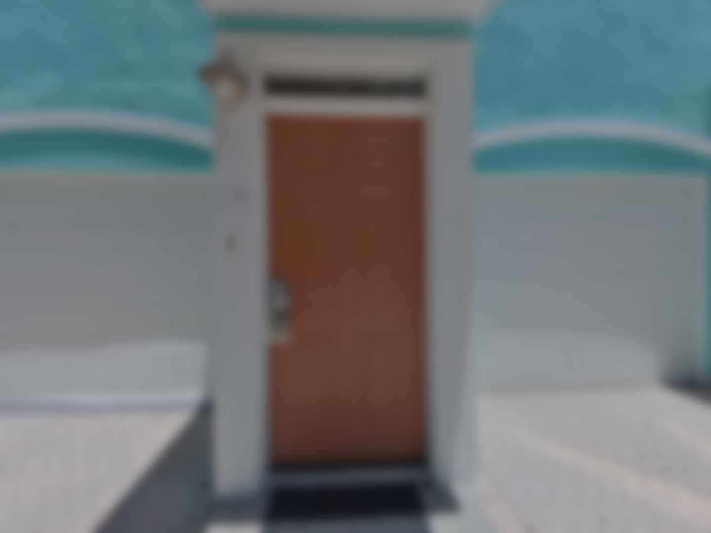 loading blurry tour image