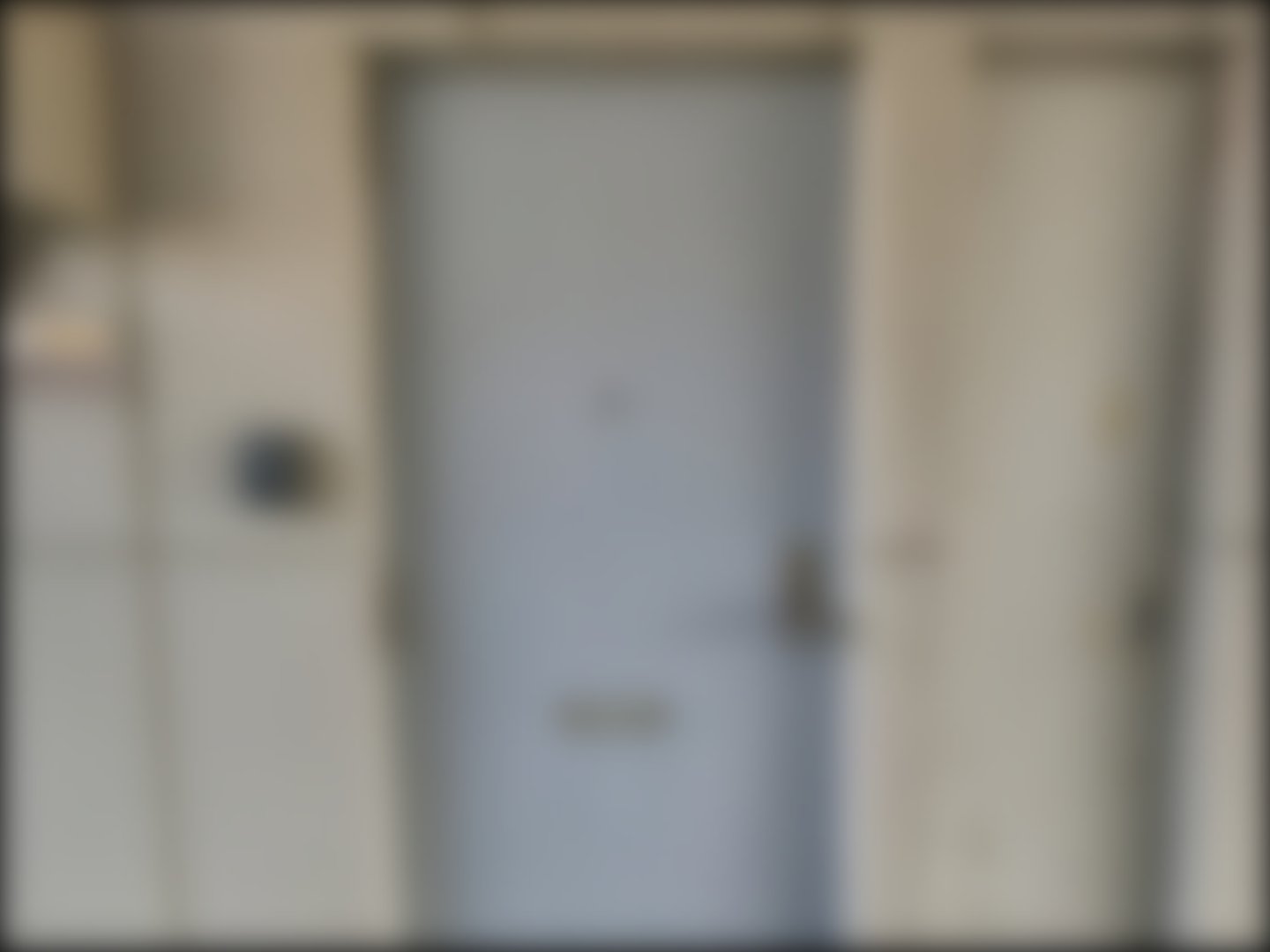 loading blurry tour image