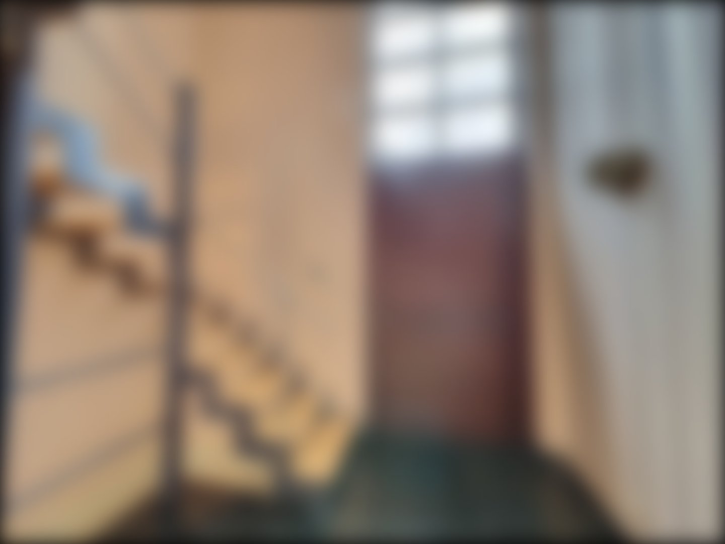 loading blurry tour image