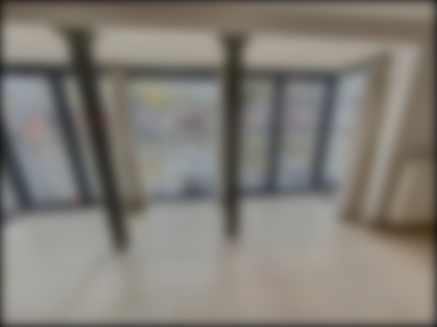 loading blurry tour image