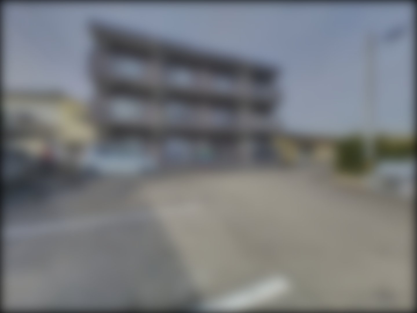 loading blurry tour image