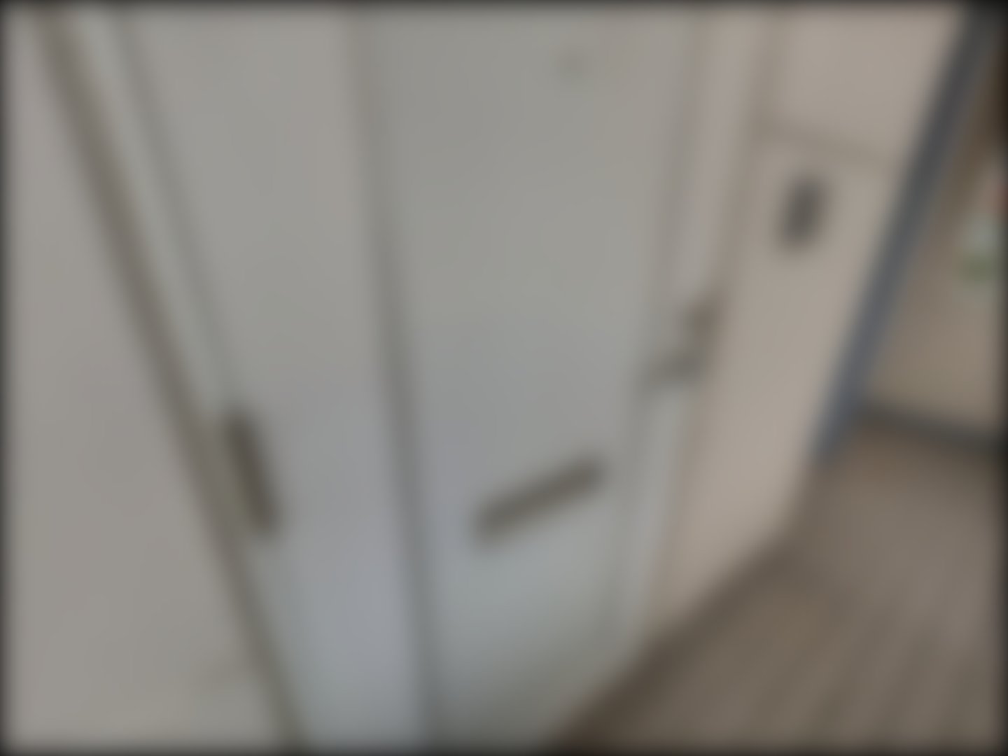 loading blurry tour image