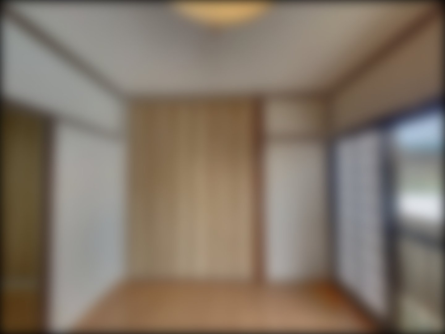 loading blurry tour image