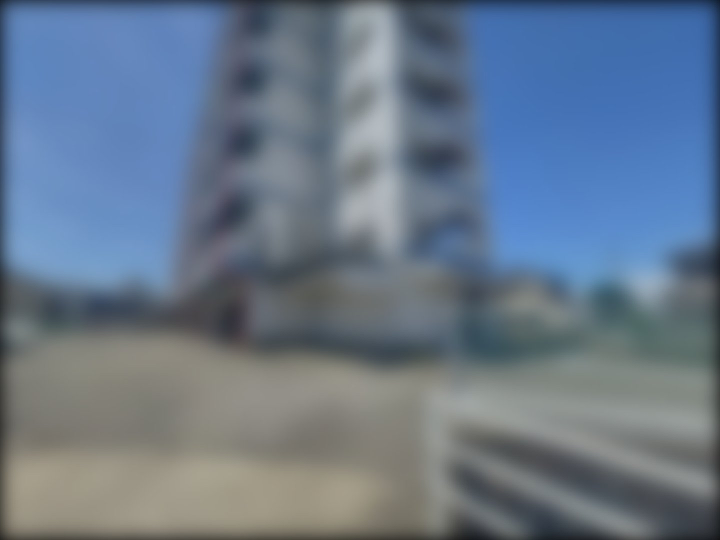 loading blurry tour image