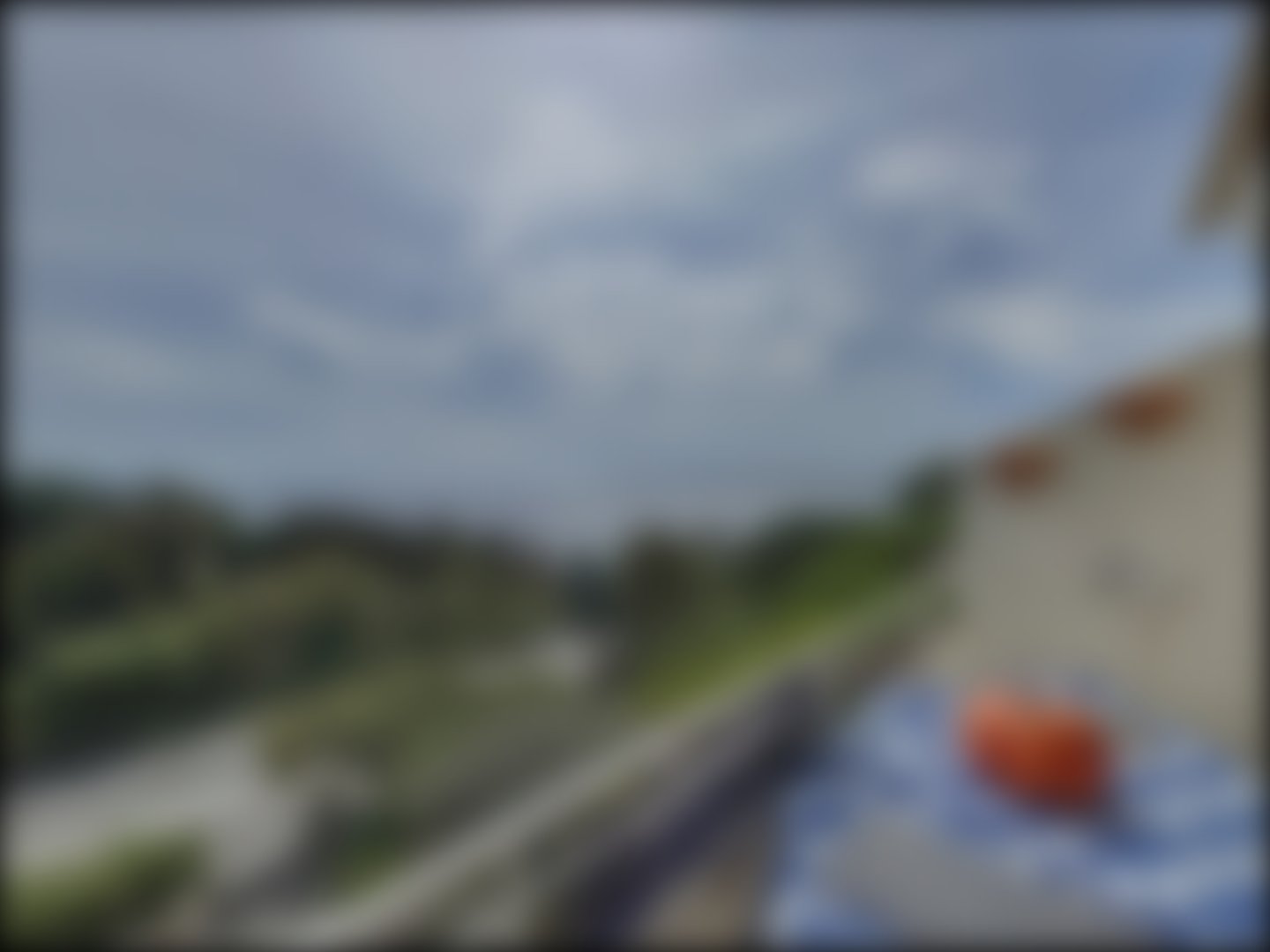 loading blurry tour image