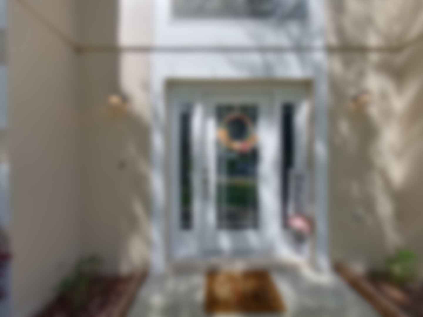 loading blurry tour image