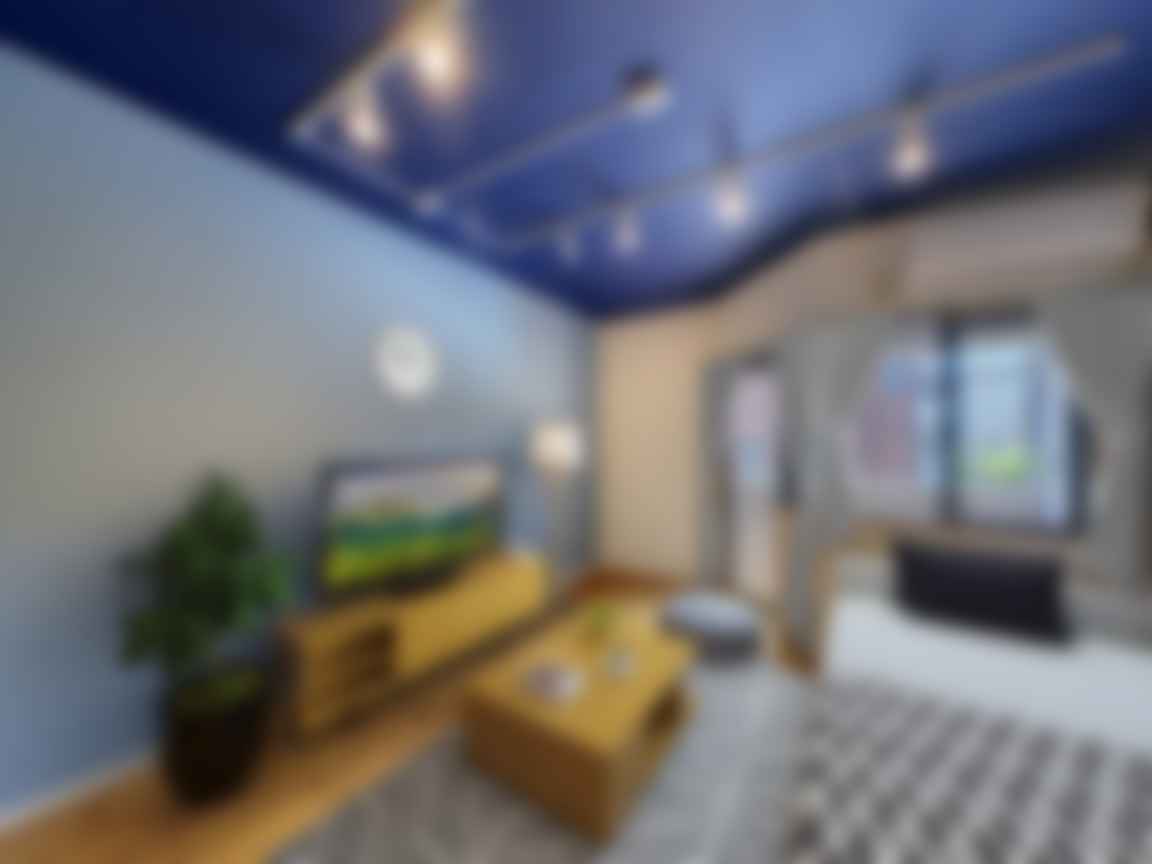 loading blurry tour image