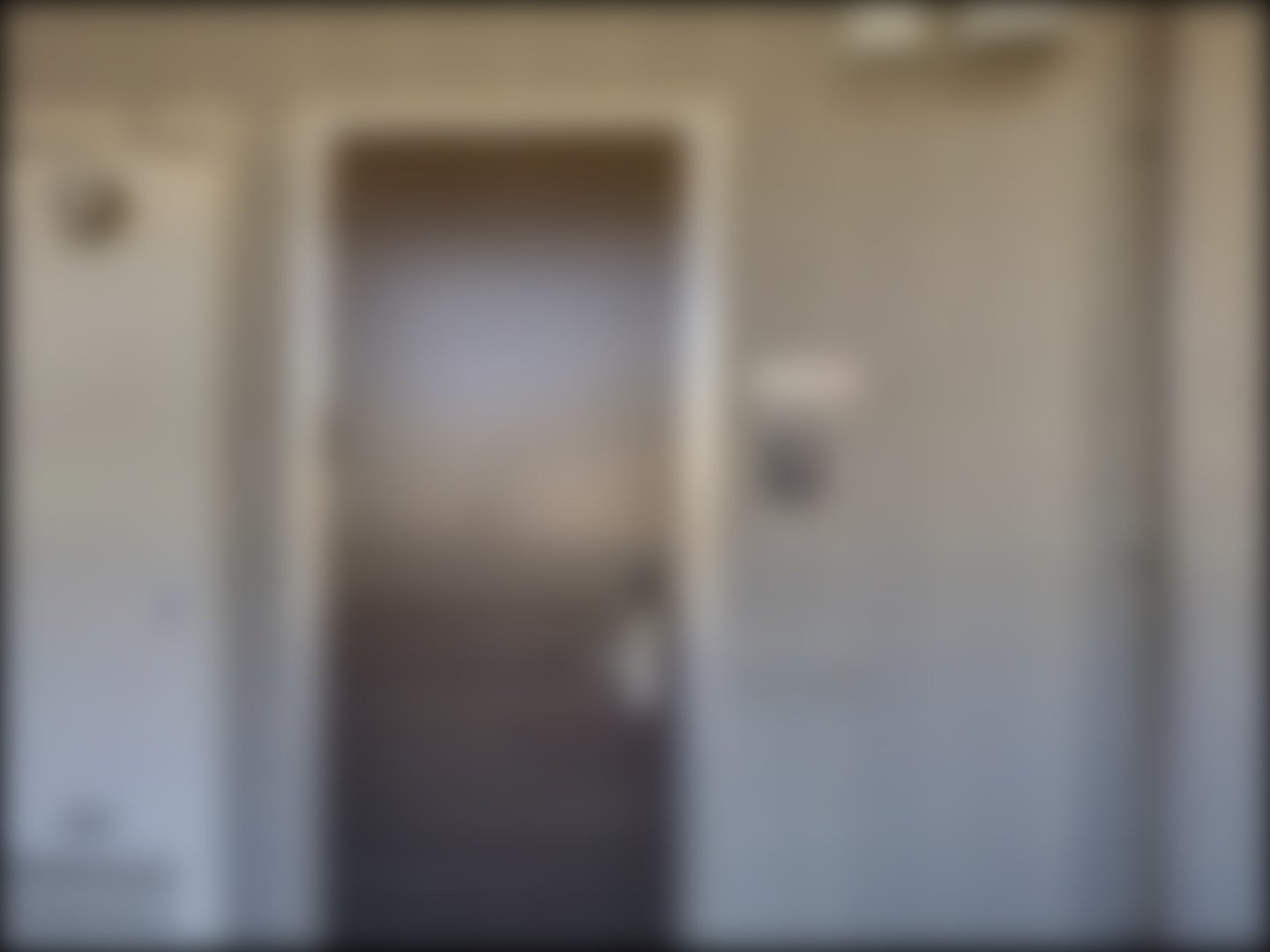 loading blurry tour image