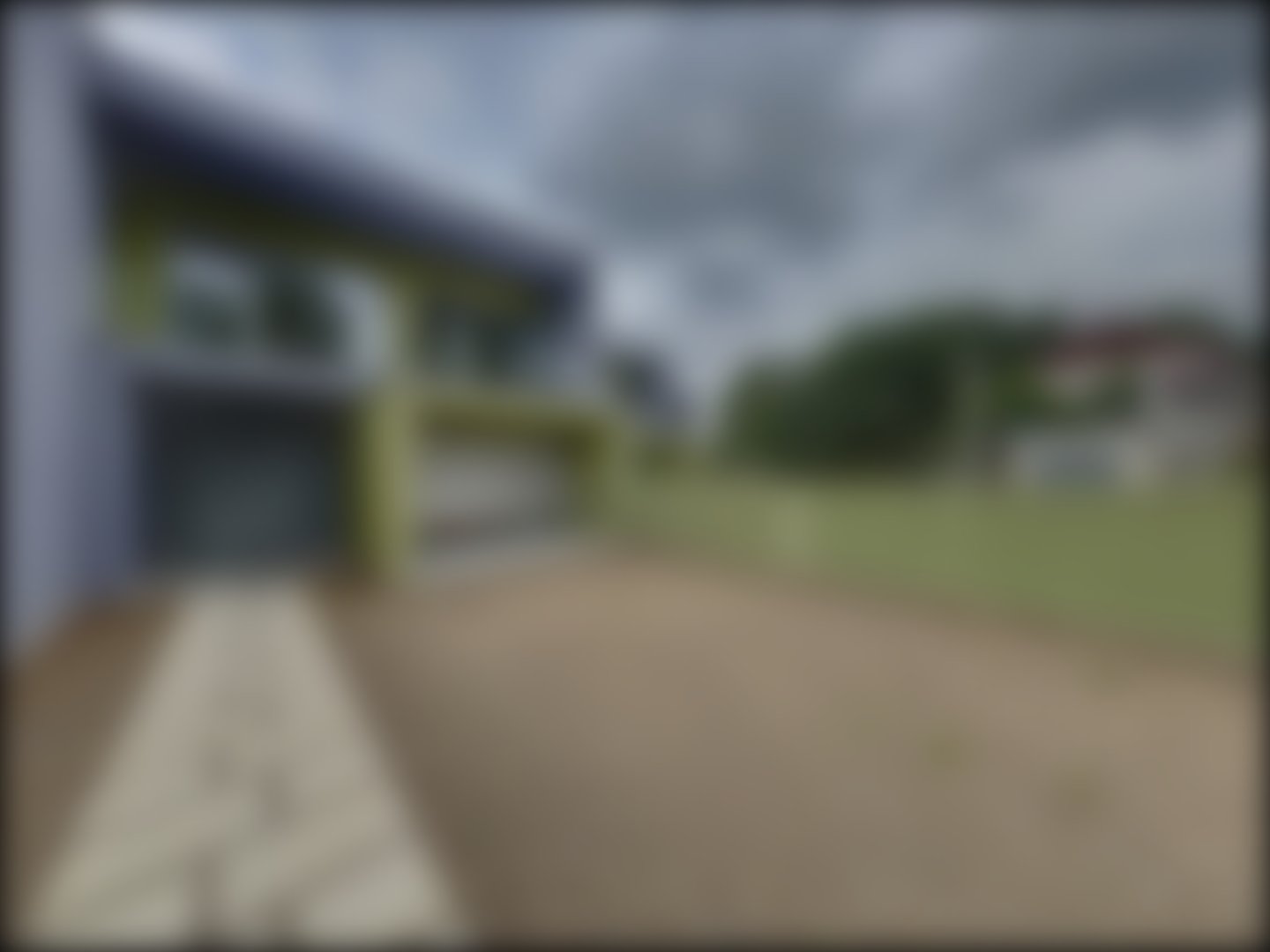 loading blurry tour image