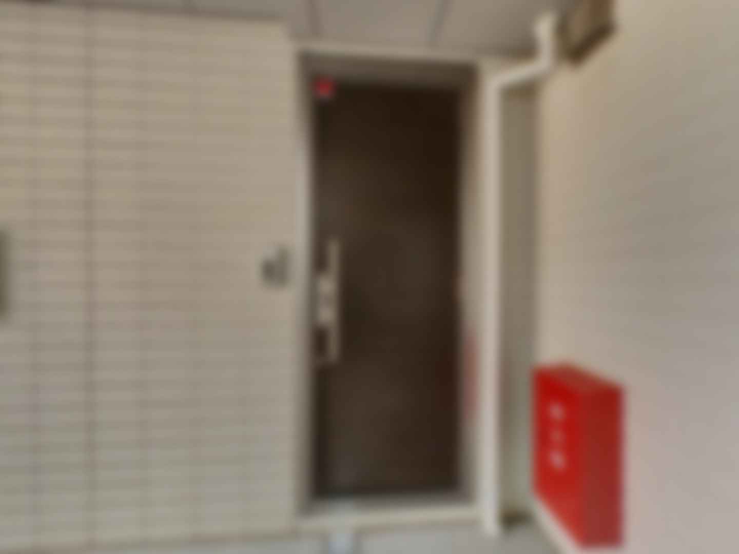 loading blurry tour image