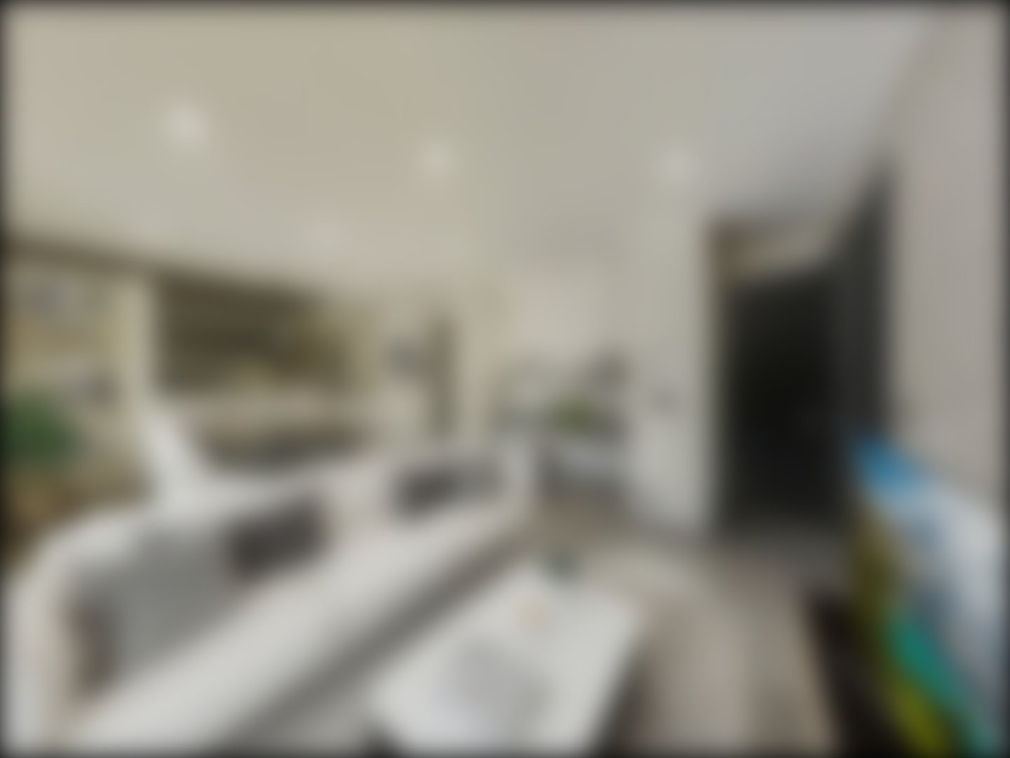 loading blurry tour image