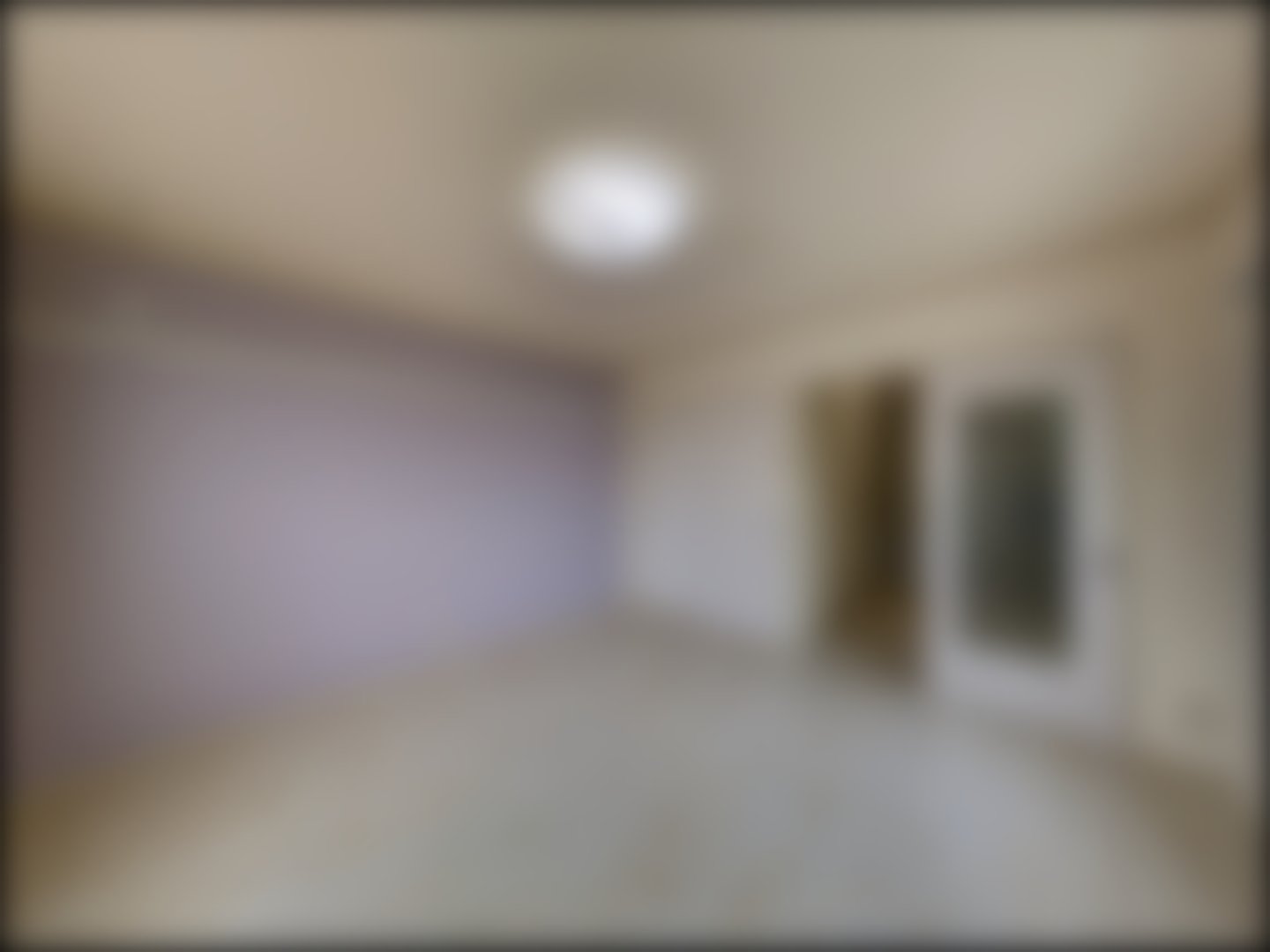 loading blurry tour image