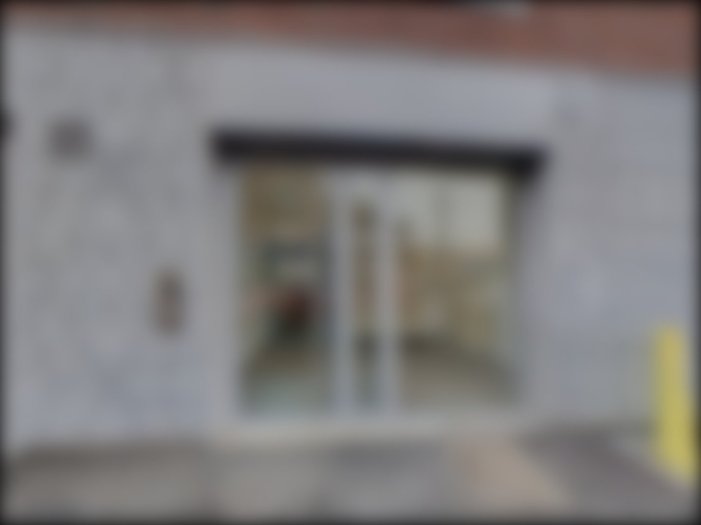 loading blurry tour image