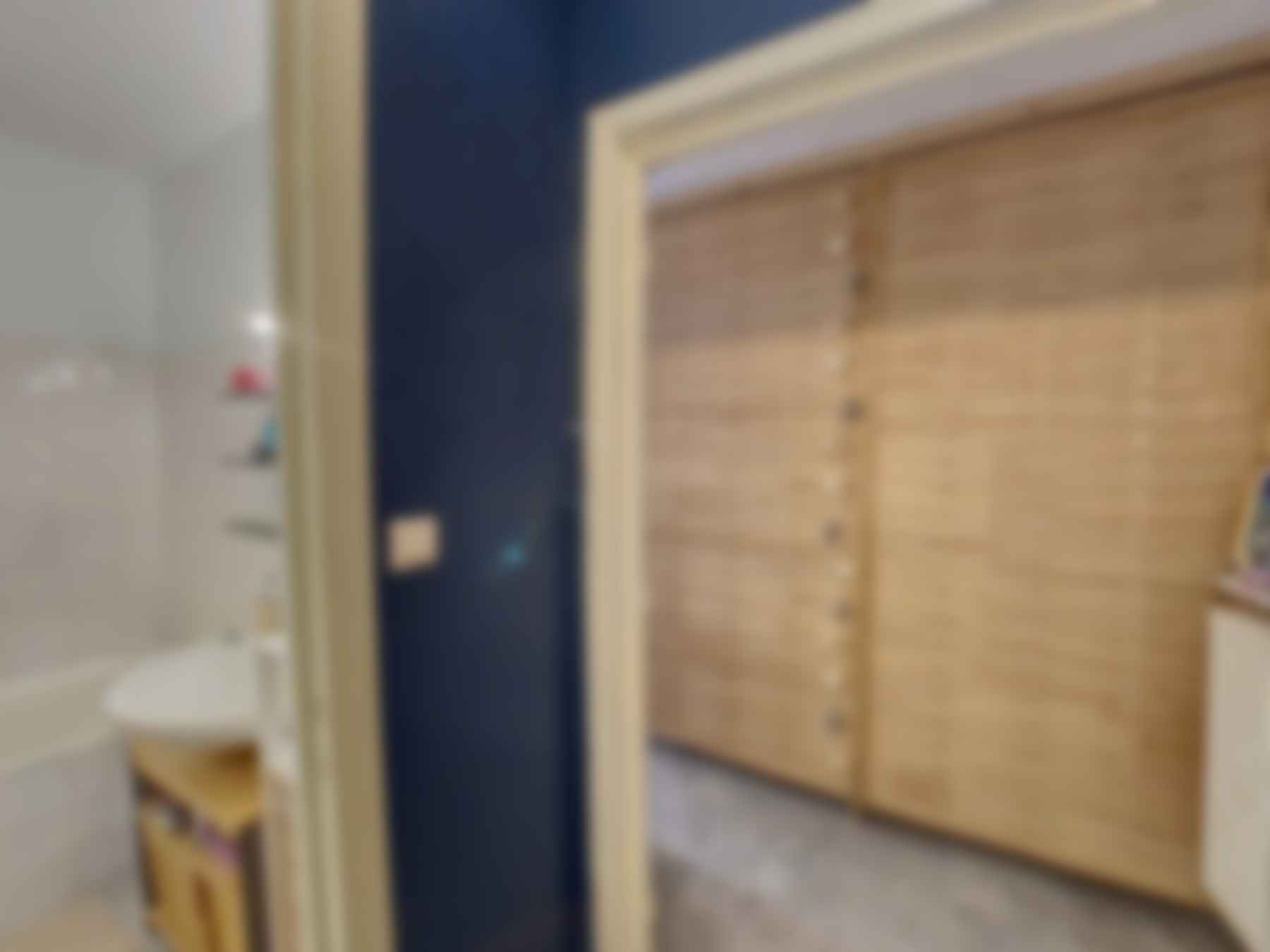 loading blurry tour image