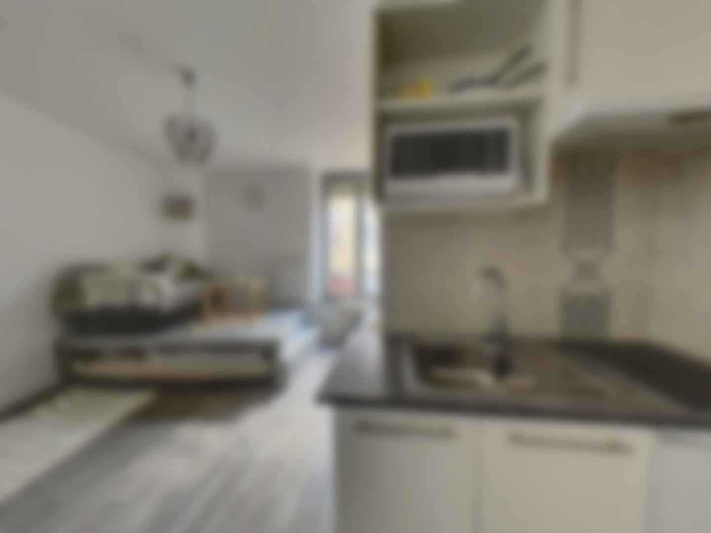 loading blurry tour image