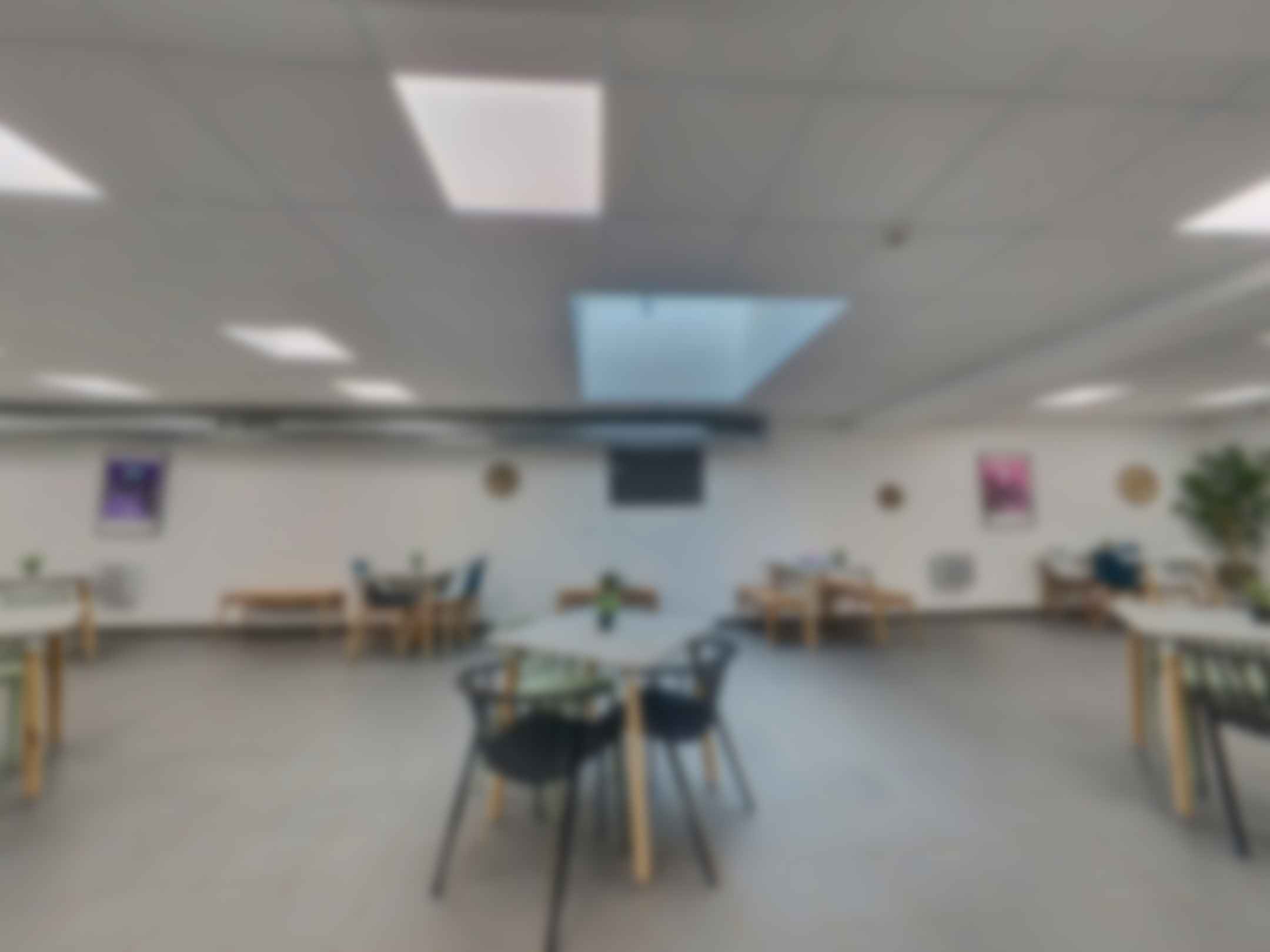 loading blurry tour image