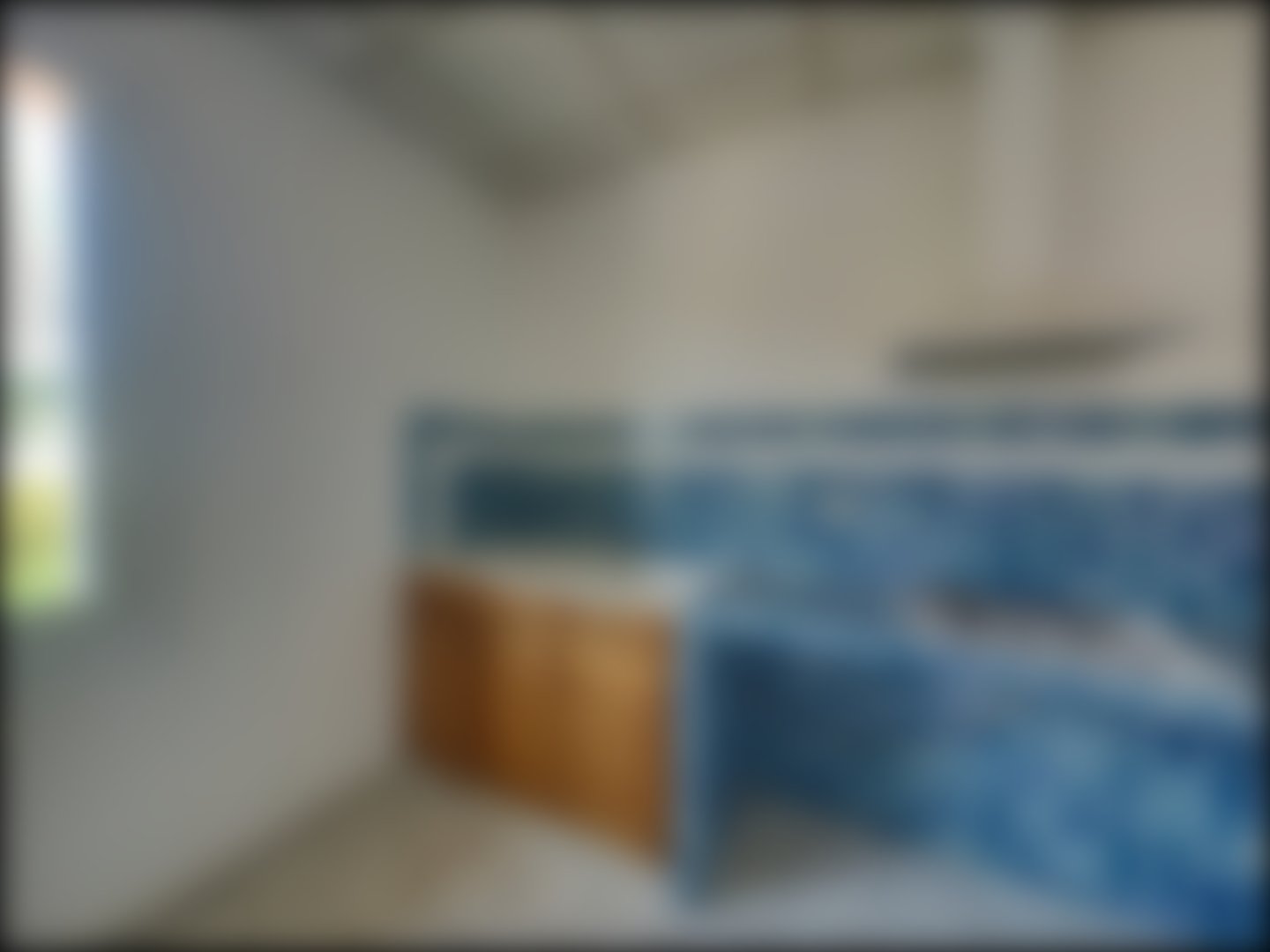 loading blurry tour image