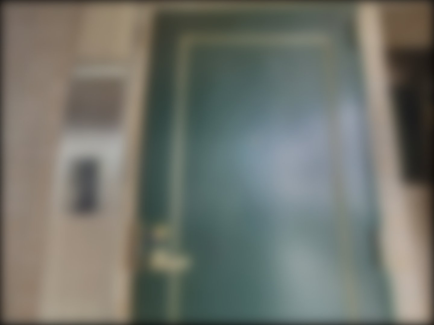 loading blurry tour image