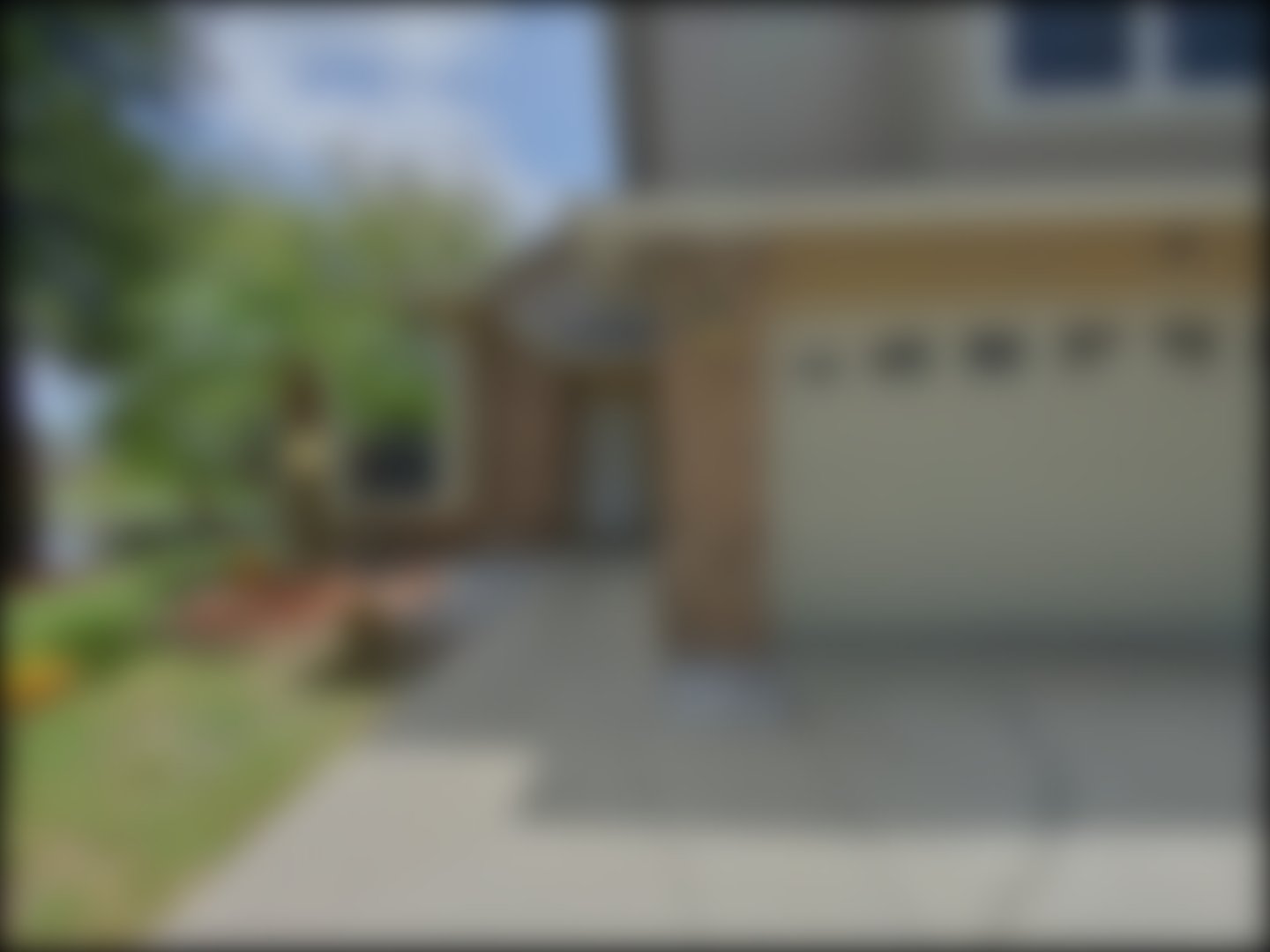 loading blurry tour image