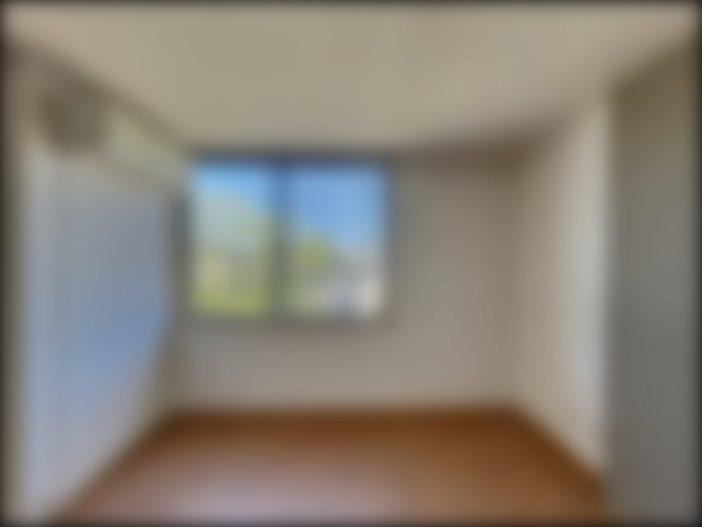 loading blurry tour image