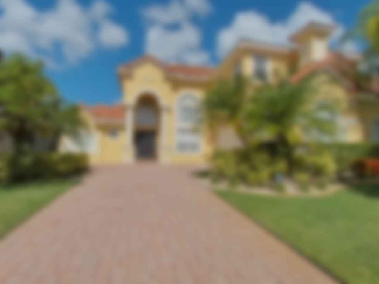 loading blurry tour image