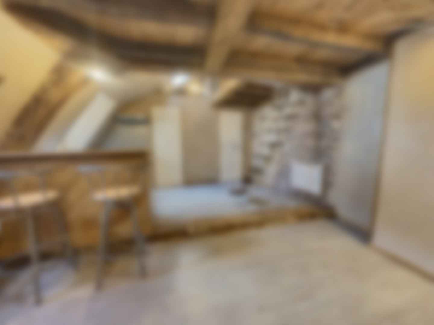 loading blurry tour image